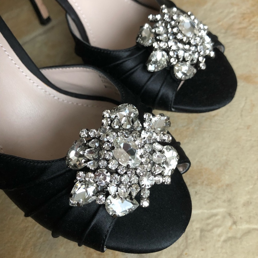 🤩🥳GLAM rhinestone satin peeptoe heels size 6